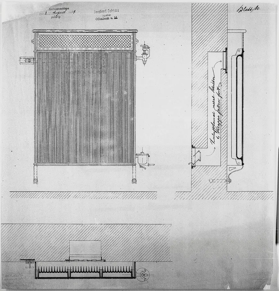 Alter technischer Plan einer Heizungsanlage mit Kessel, Rohren und Heizkörper in einer Fensternische
